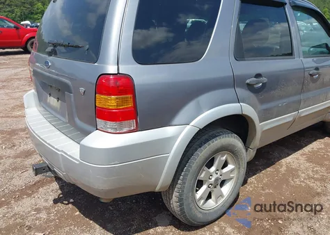 2007 Ford Escape Xlt/Xlt Sport z USA, uszkodzony, nr VIN 1FMYU03127KA62456